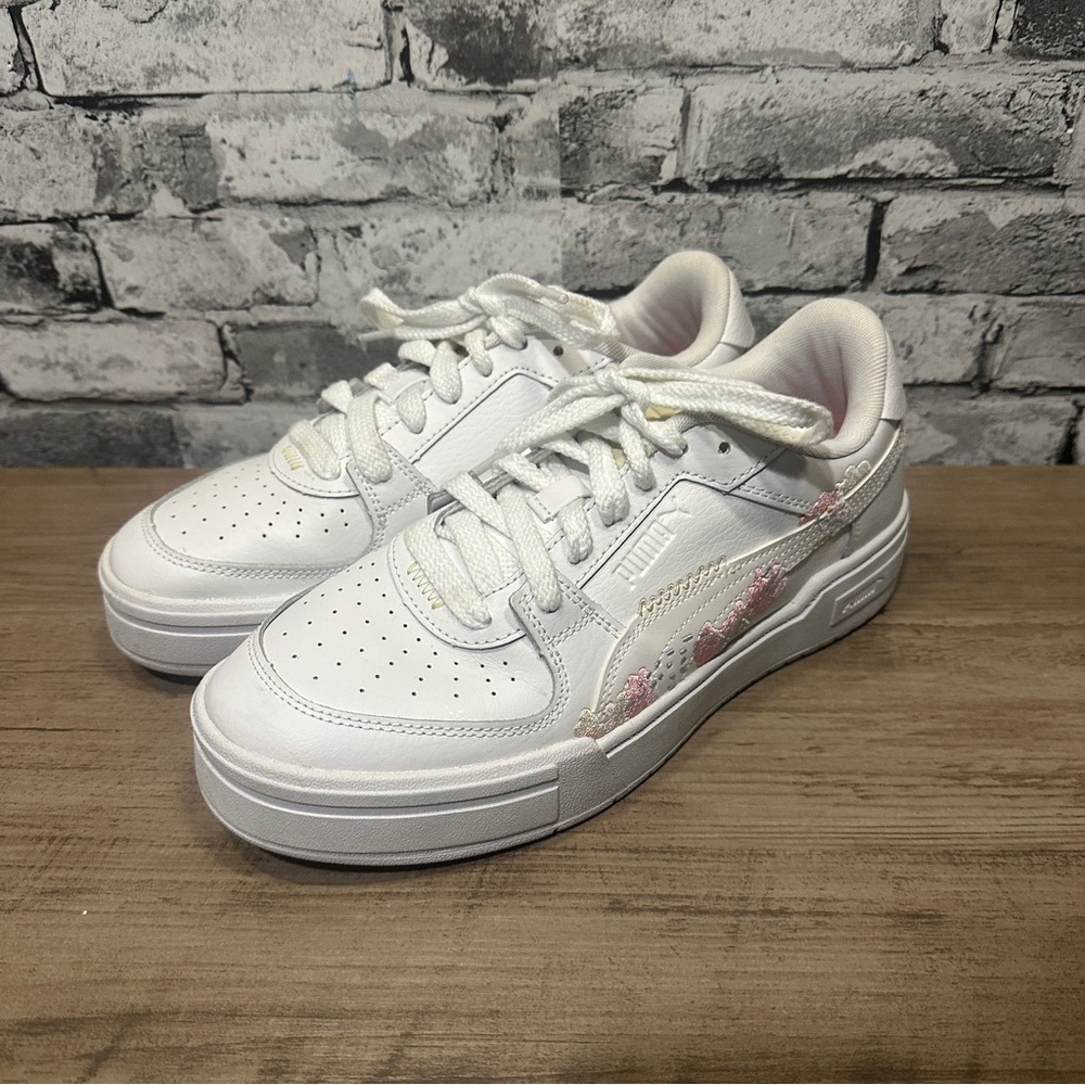 EUC Puma Ca Pro Embroidered Women's White and Pink Lace Up Sneakers Size 9.5
